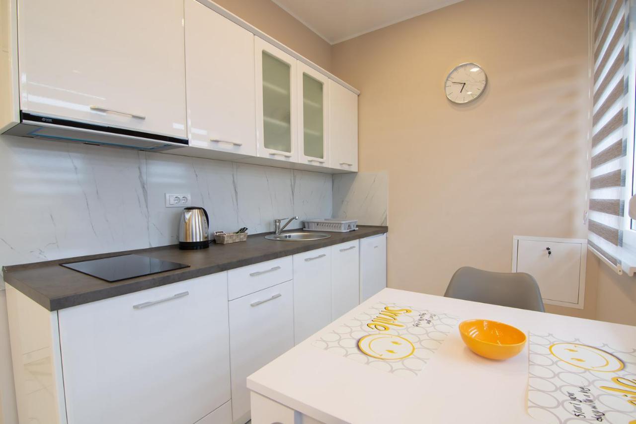 Jana Apartmani Belgrade Luaran gambar