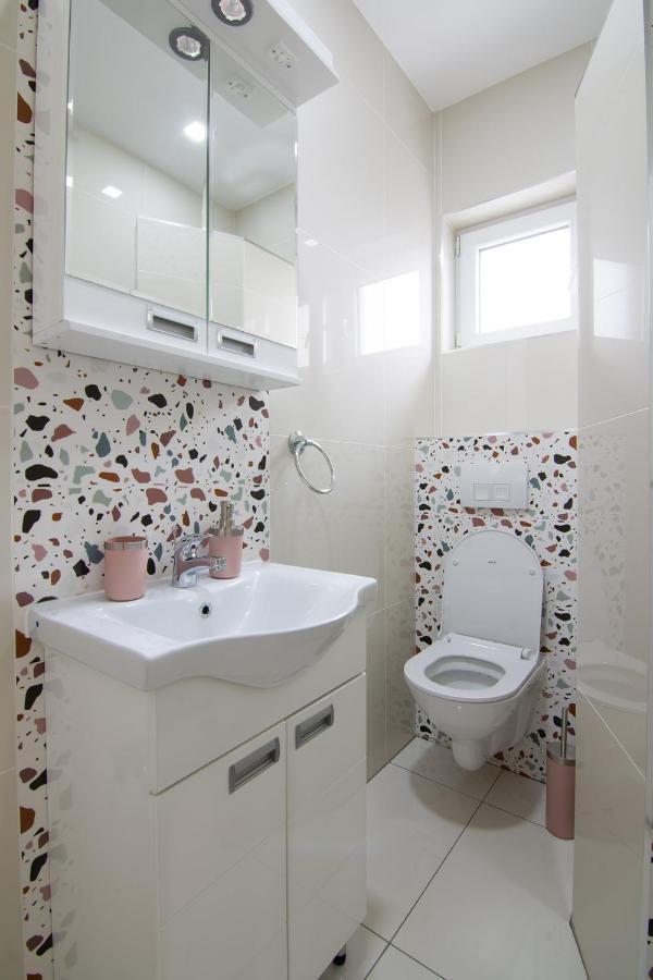 Jana Apartmani Belgrade Luaran gambar