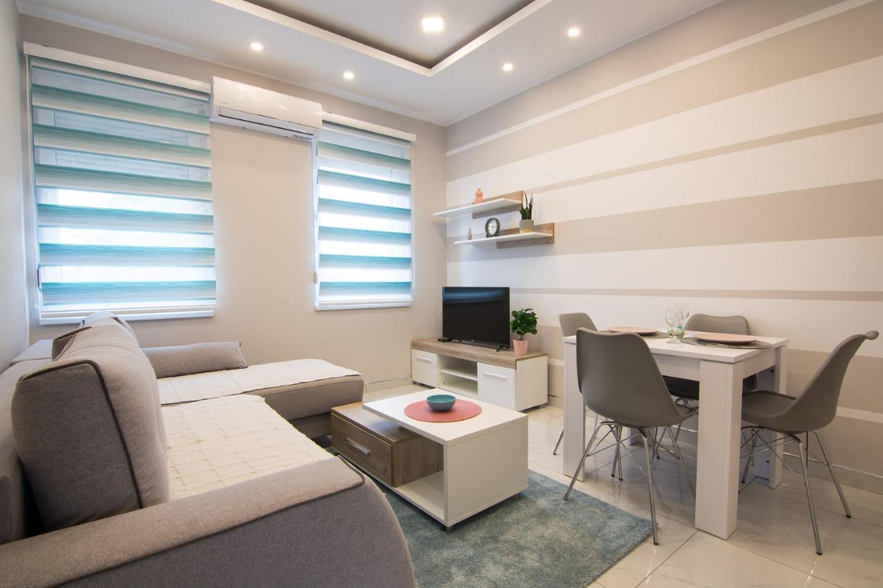 Jana Apartmani Belgrade Luaran gambar